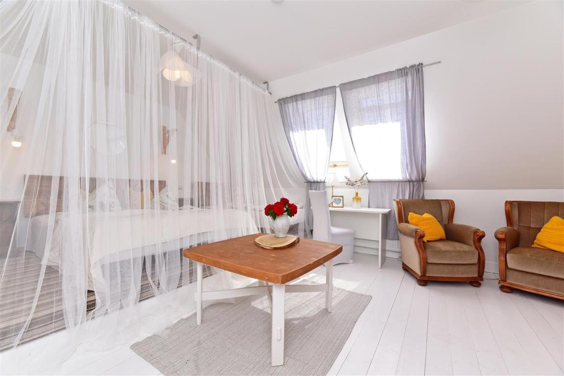 Hotel Spicite Ventspils Exterior foto