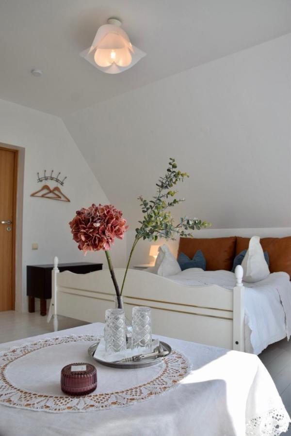 Hotel Spicite Ventspils Exterior foto